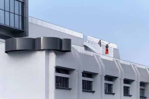 旧厂焕新生——江苏常熟江南绣衣厂厂房改造为现代创意产业园的建筑实践